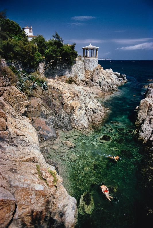 Slim Aarons: Swimming In Spain